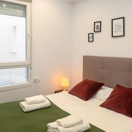 Clean & Very Comfortable Apartment Valencia Exterior photo