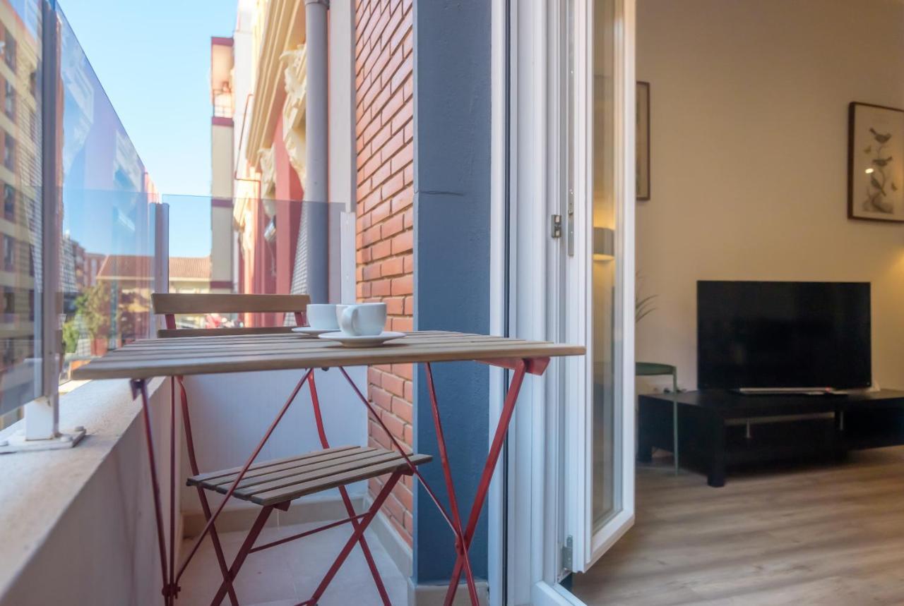 Clean & Very Comfortable Apartment Valencia Exterior photo